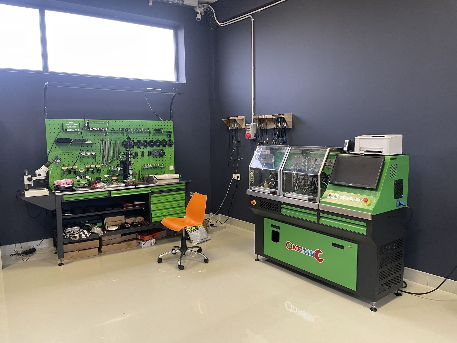 Dizel Common Rail test stendi, alət paneli və mikroskoplu iş masası, AzonAuto, Bakı