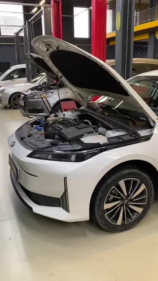 Changan A05 qaldırıcıda: yağ filtri və hava filtri dəyişilir.